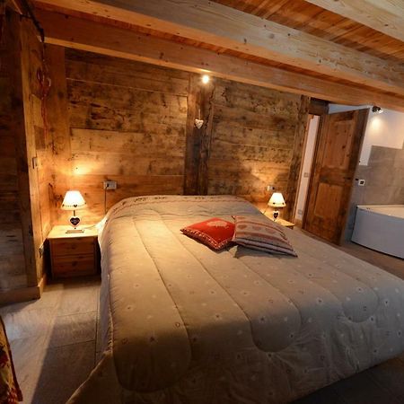 Vieilles Maisons D'Introd Eksteriør bilde