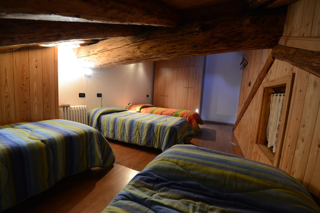 Vieilles Maisons D'Introd Rom bilde