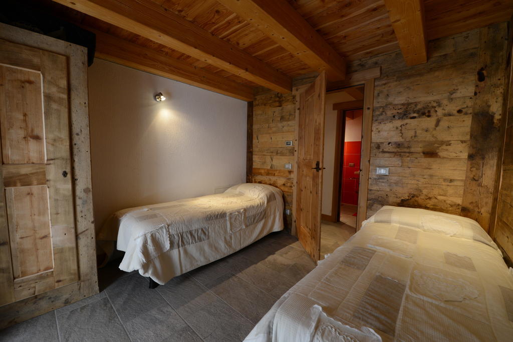 Vieilles Maisons D'Introd Rom bilde