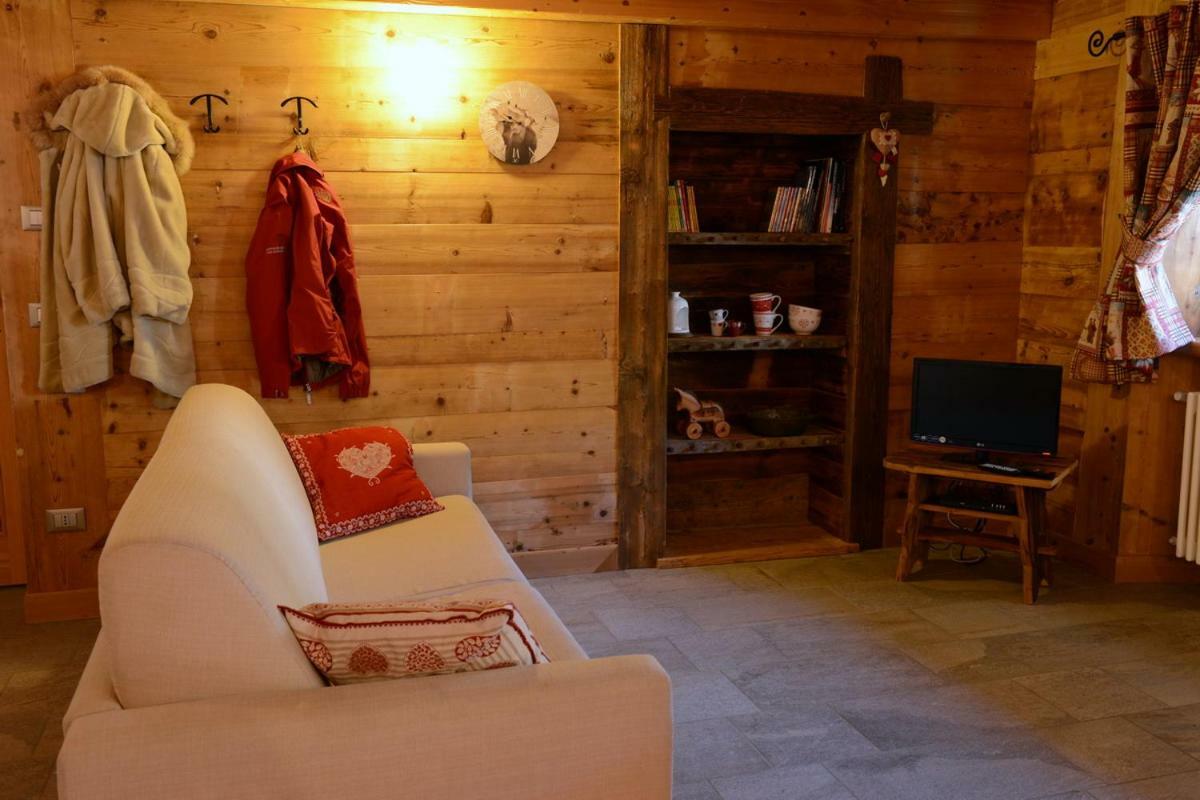 Vieilles Maisons D'Introd Eksteriør bilde